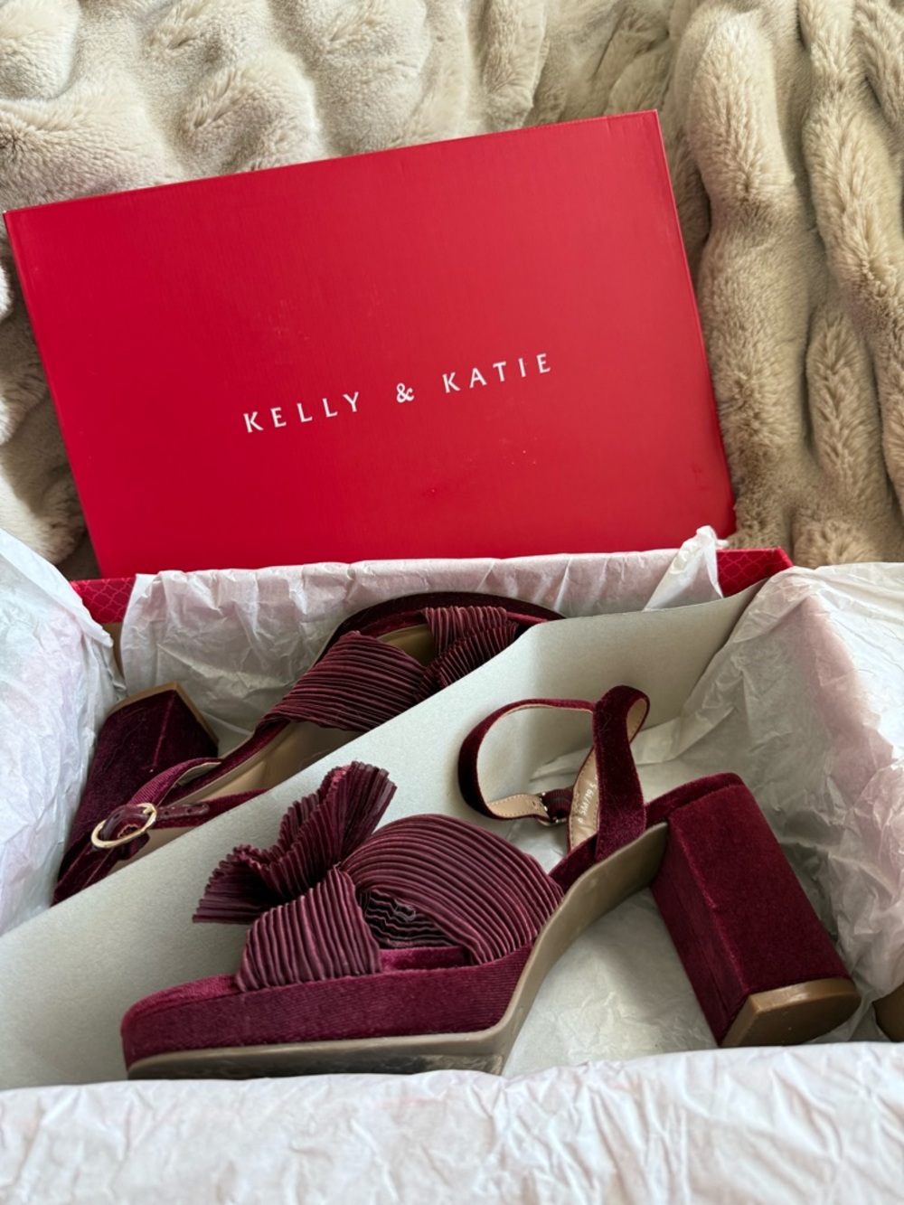 Kelly & Katie Wine Velvet Block Heel Sandals Size 8.5M
